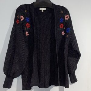 Neiman Marcus Gray Cardigan Sweater with Embroidered Flowers Size Large
